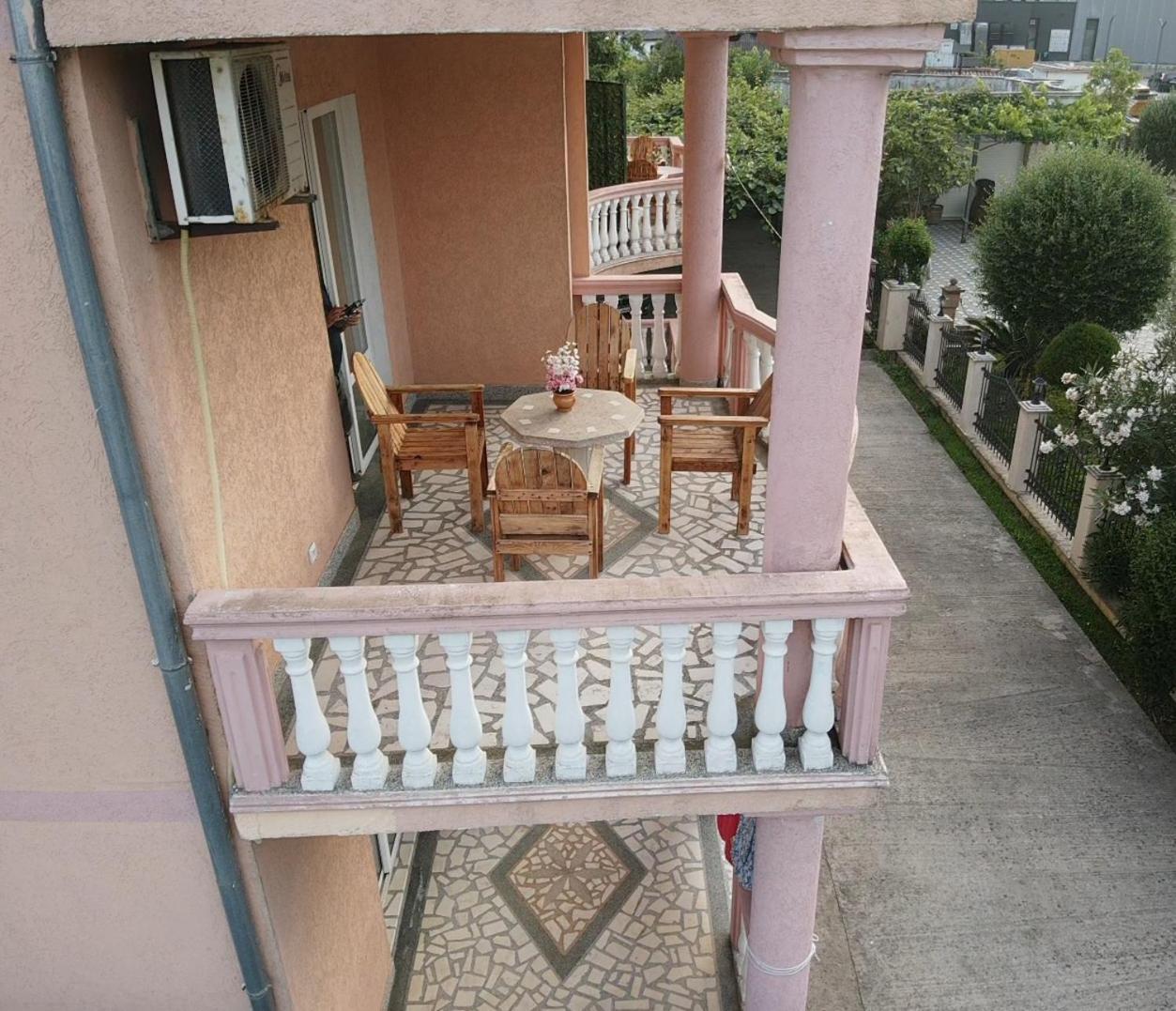 Kurt Apartaments Ulcinj Esterno foto