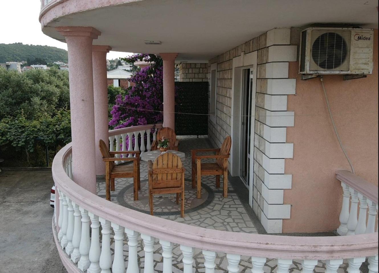 Kurt Apartaments Ulcinj Esterno foto