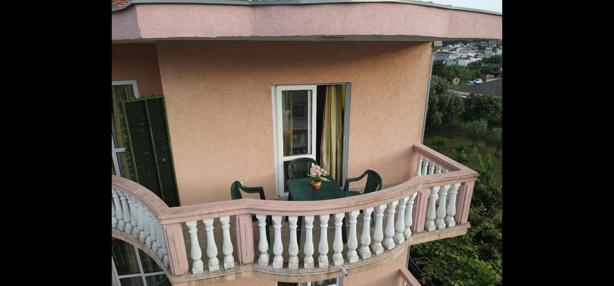 Kurt Apartaments Ulcinj Esterno foto